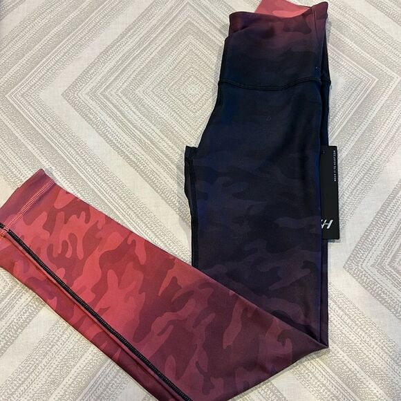 Wear it to Heart (WITH) High Waist Reversible Peach & Black Camouflage Leggings - Picture 1 of 7